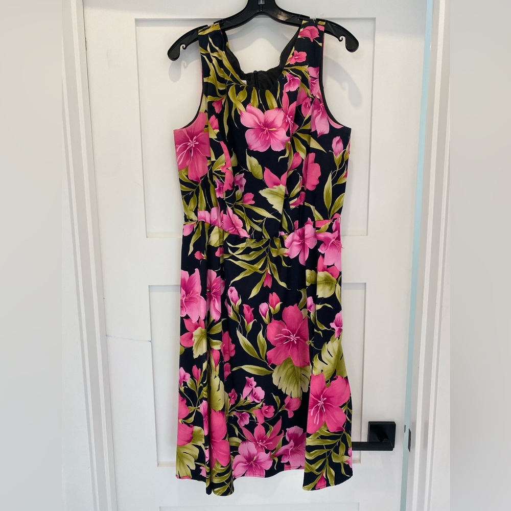 DressBarn Lined Sleeveless Floral Print Dress